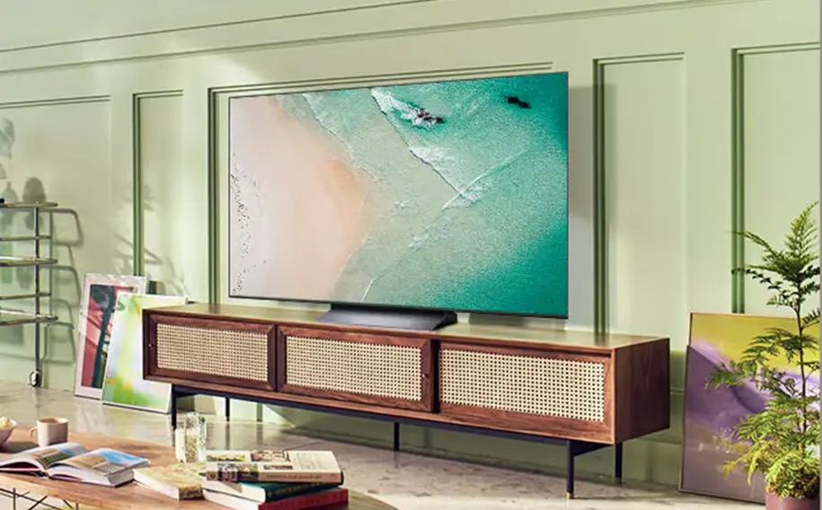 LG 55 inch C2 TV