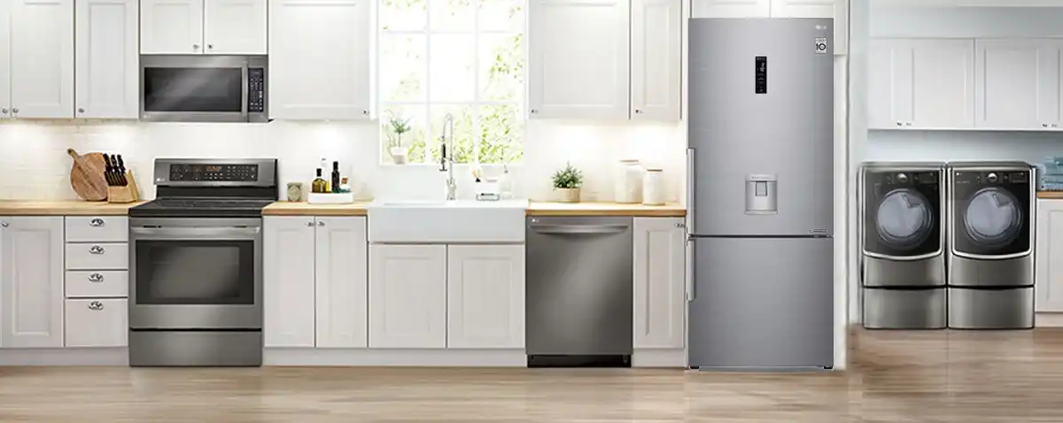 یخچال فریزر دو درب 16 فوت ال جی مدل GC-F689BLCM