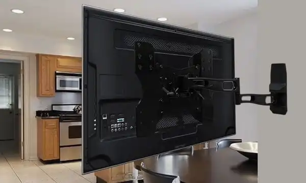 نصب تلویزیون بزرگ برای دیوار به وسیله براکت