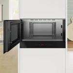 فضای داخلی مایکروویو توکار بوش مدل BFL9221B1 مشکی