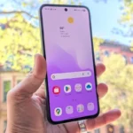 خرید گوشی سامسونگ Galaxy A36 ظرفیت 256GB رم 8GB با نمایشگر 6.7 اینچی Super AMOLED، پردازنده Snapdragon 6 Gen 3، دوربین 50MP، باتری 5000mAh، شارژ سریع 45W، اندروید 15 و گارانتی معتبر.